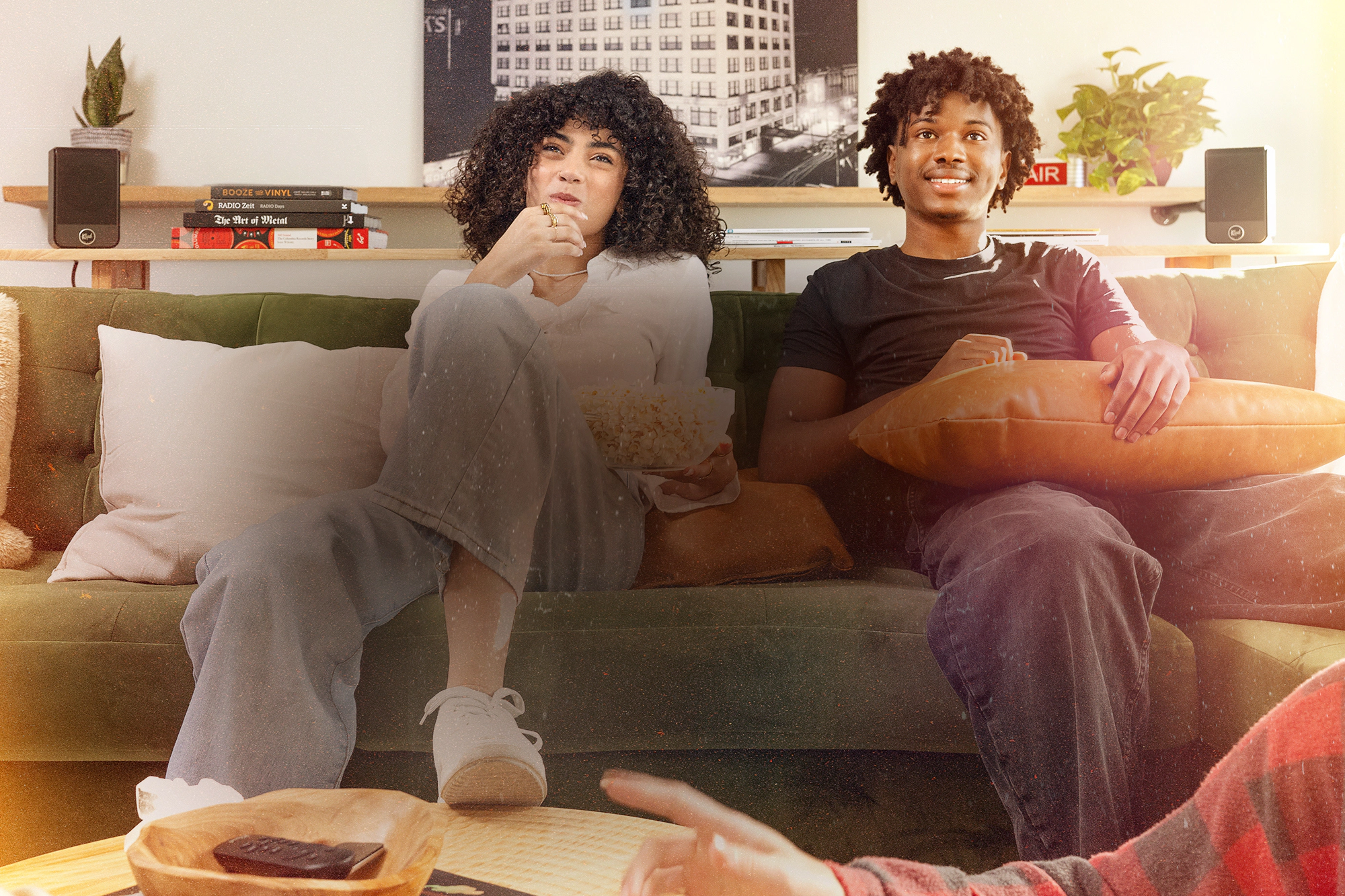 Flexus SURR 100 Behind Friends on Couch brighter 2000x1333