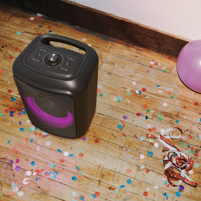 GIG XL on Hardwood Floor with Confetti 2000x2000