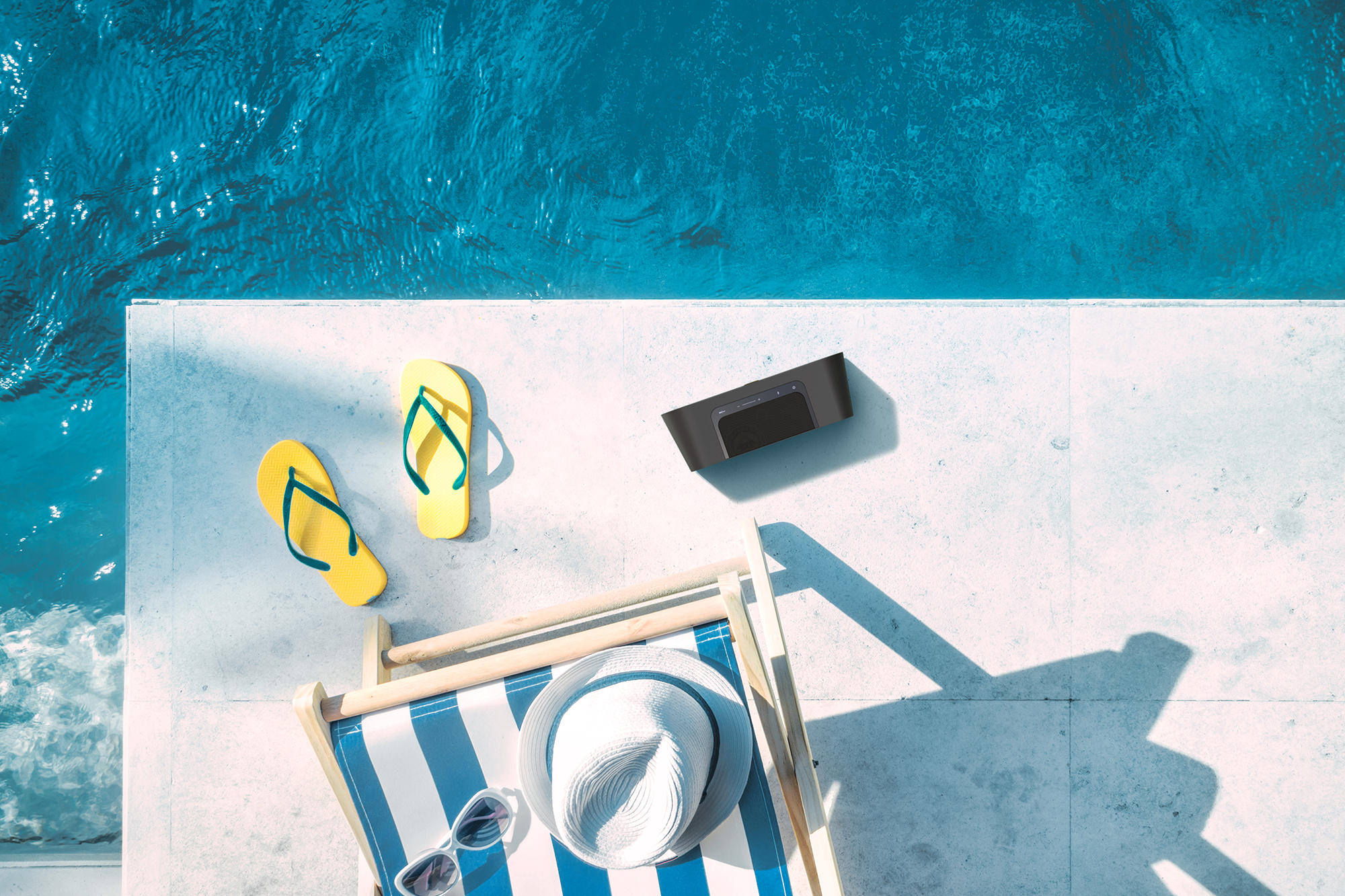 Groove XL Poolside With Towel 2000x1333