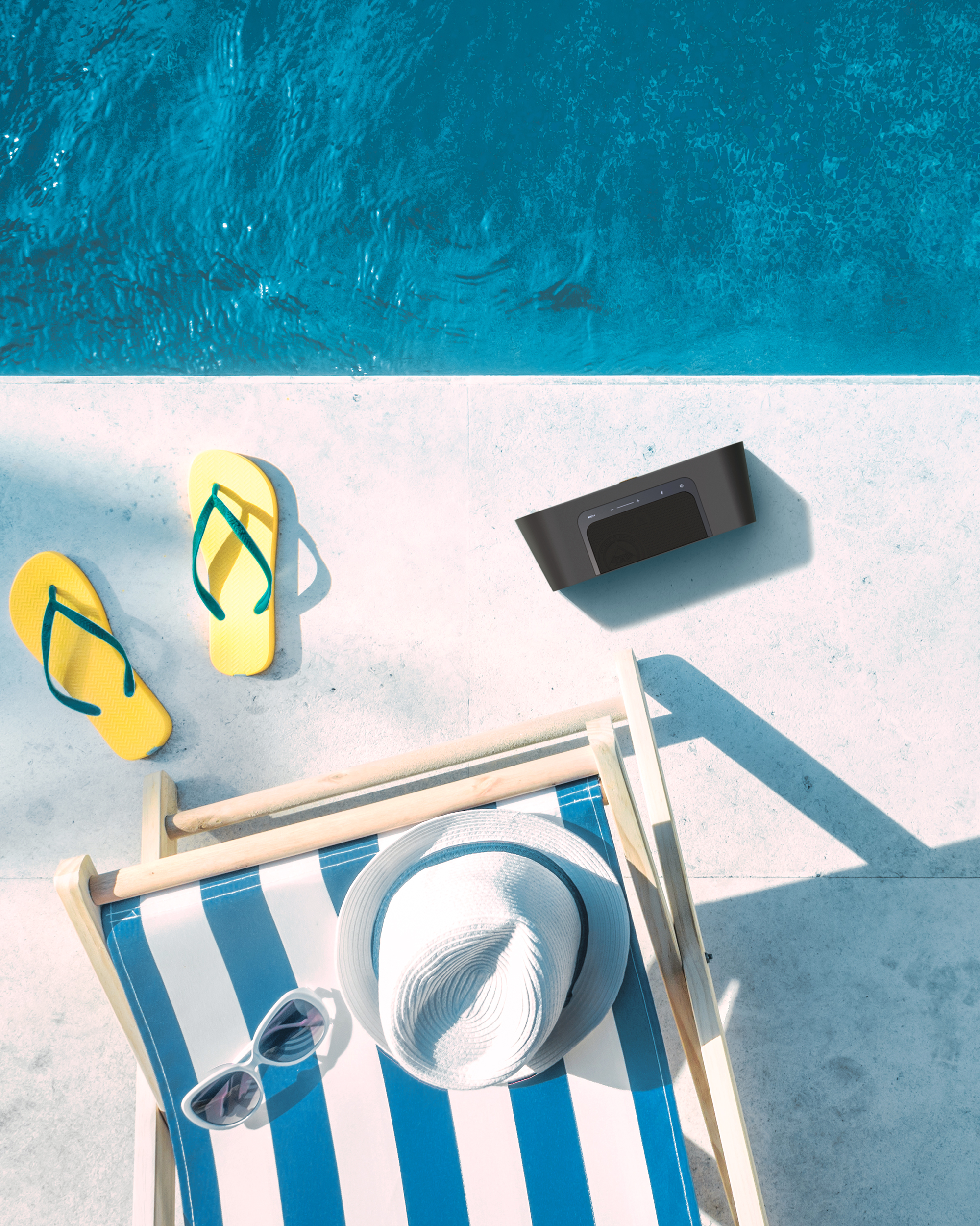 Groove XL Poolside With Towel 2000x2500