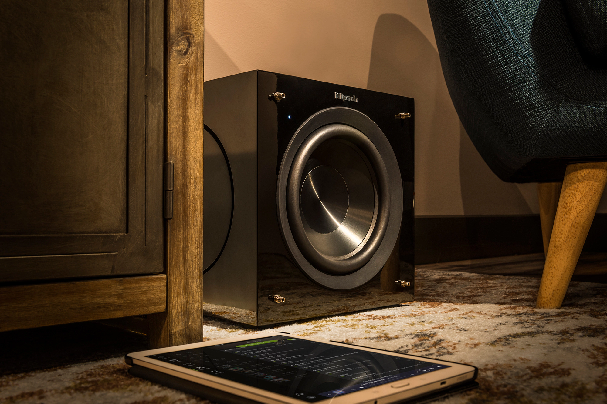 HERO Klipsch Sub 022018 A 3303 v02