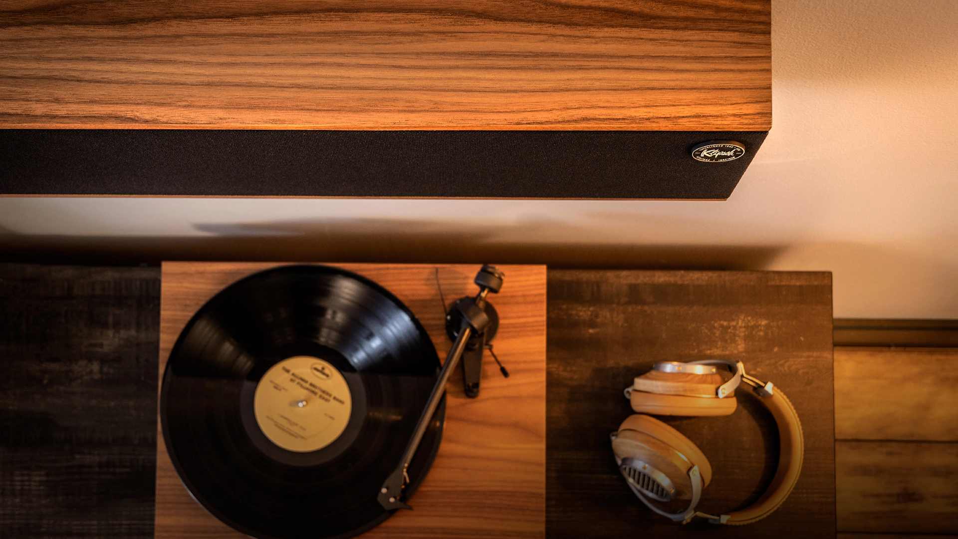 Heritage Theater Bar Lifestyle Mount