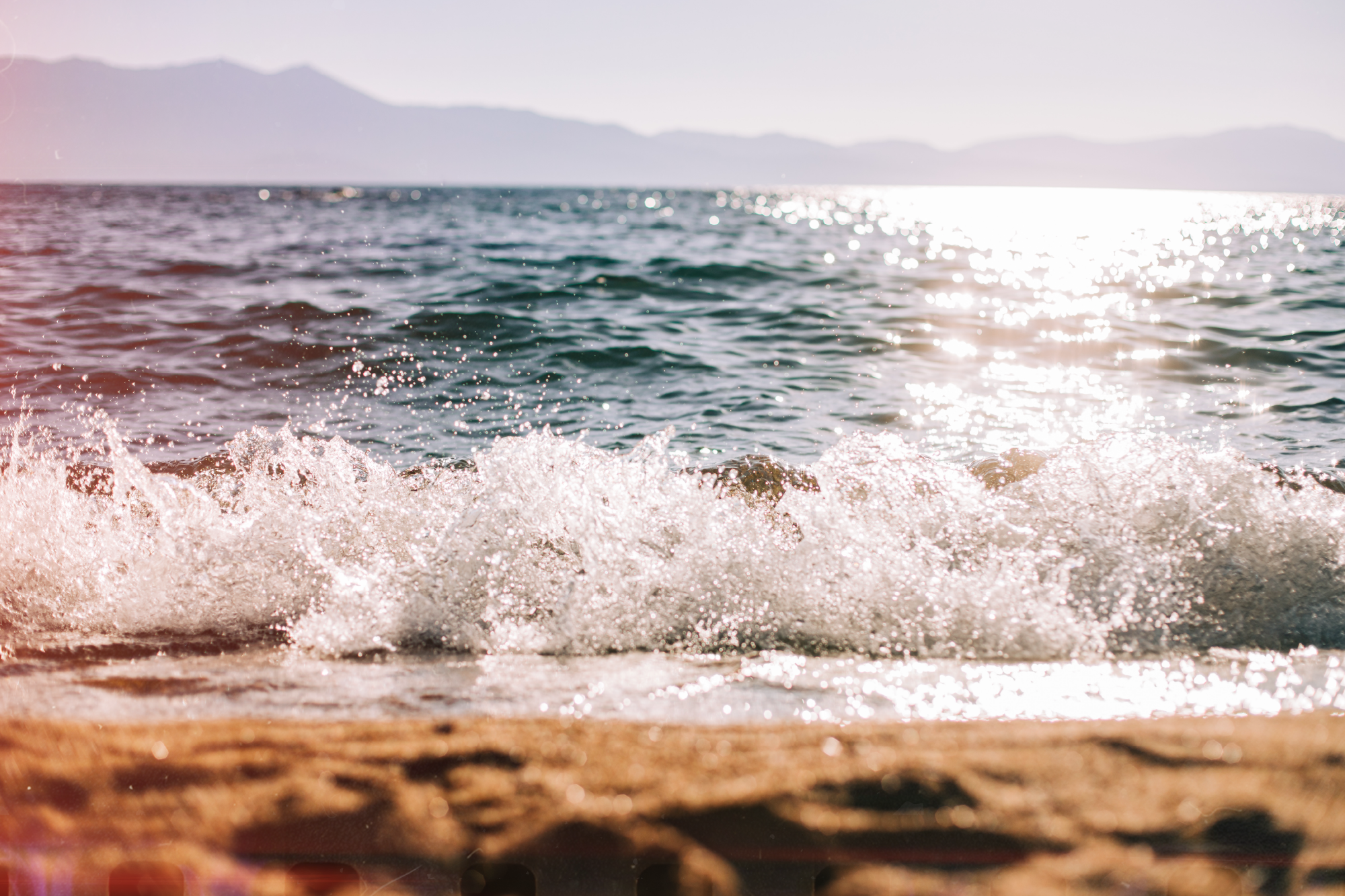 Klipsch Adventure Marine Waves crashing on lake edge LAS 2000x1333