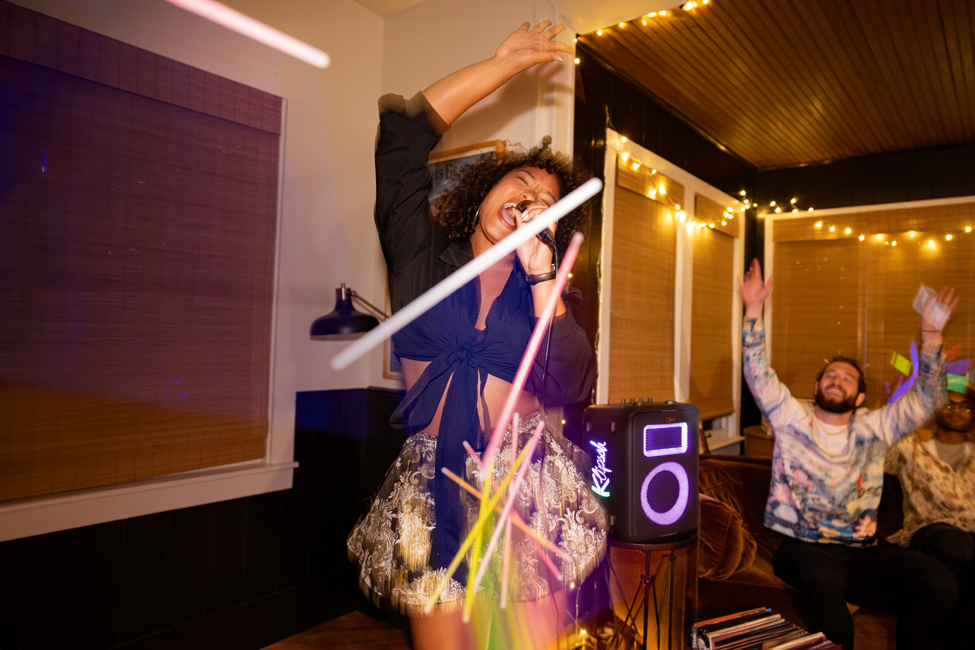 Klipsch Party Speakers Vibe karaoke superstar belting out her jam 2000x1333