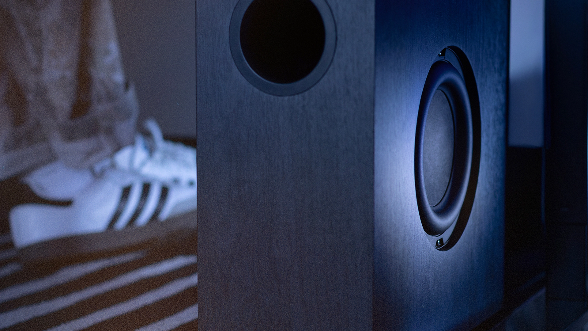 Klipsch Promedia Lumina Subwoofer C Loseup 2000x2000