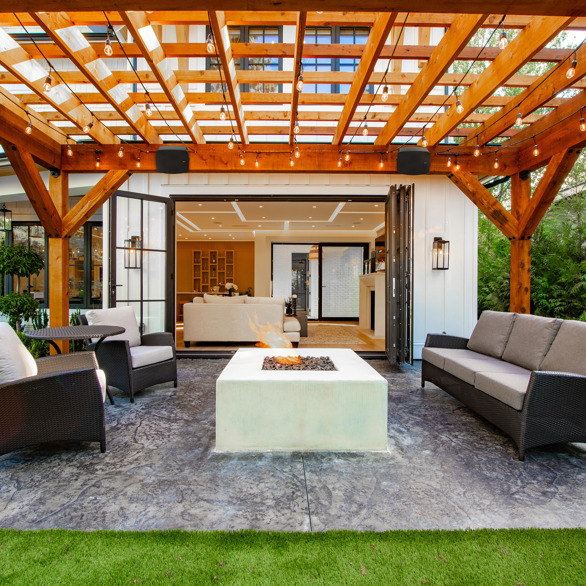 Klipsch RSM 650 on Outdoor Pergola 2000x2000