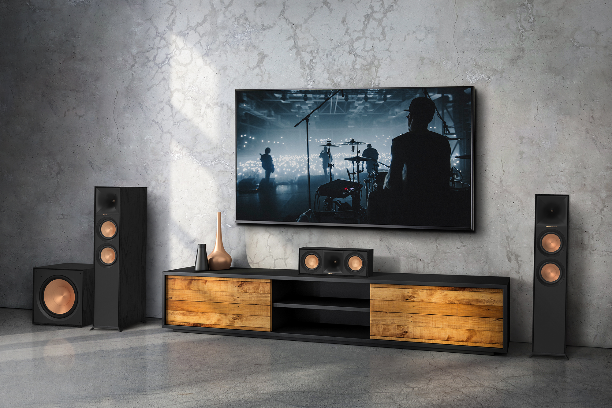 Klipsch Reference dolby atmos home theater against gray wall R605 FA R50 C R121 SW 2000x1333