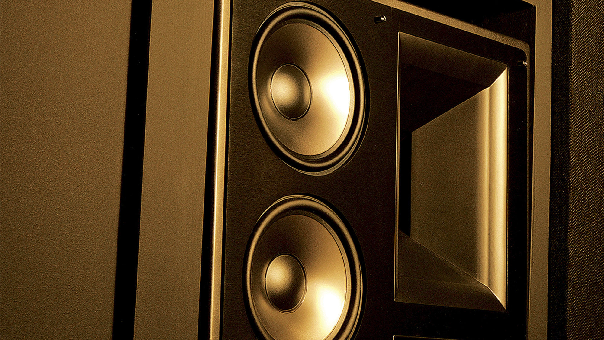 Klipsch THX Ultra2 Series Bookshelf Lifestyle