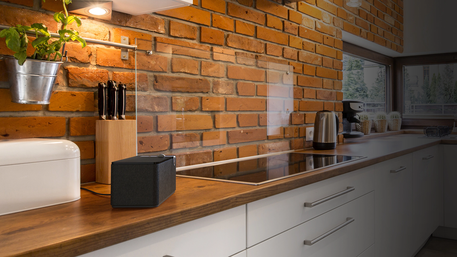 Klipsch the one plus in kitchen 1920x1080