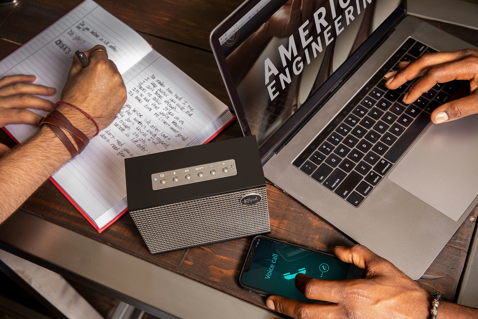 Klipsch Heritage Groove Lifestyle 44