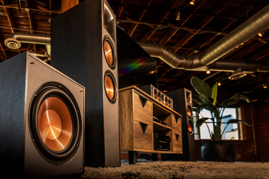 Klipsch Reference Subwoofers Lifestyle 24