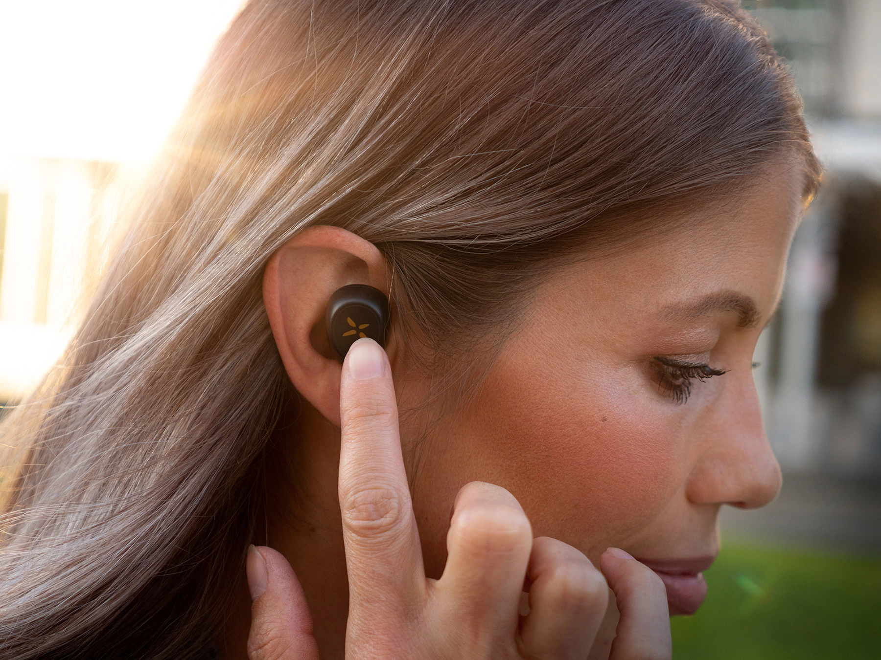 Klipsch S1 in a womans ear