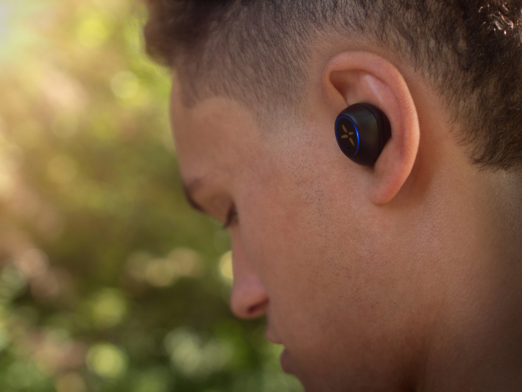 Klipsch S1 inside a male ear