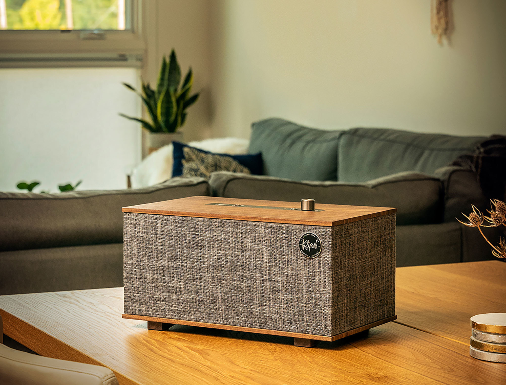 Klipsch The Three Google Assistant Lifestyle 4 181205 100802