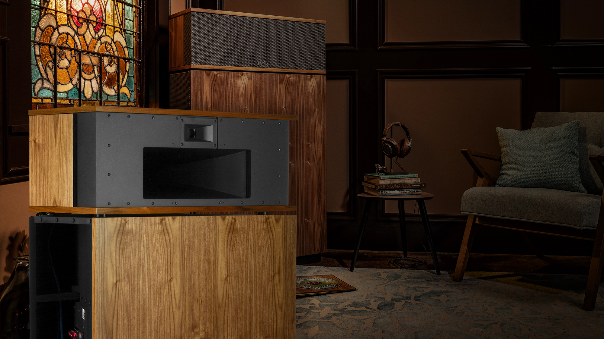 Klipschorn with grilles off