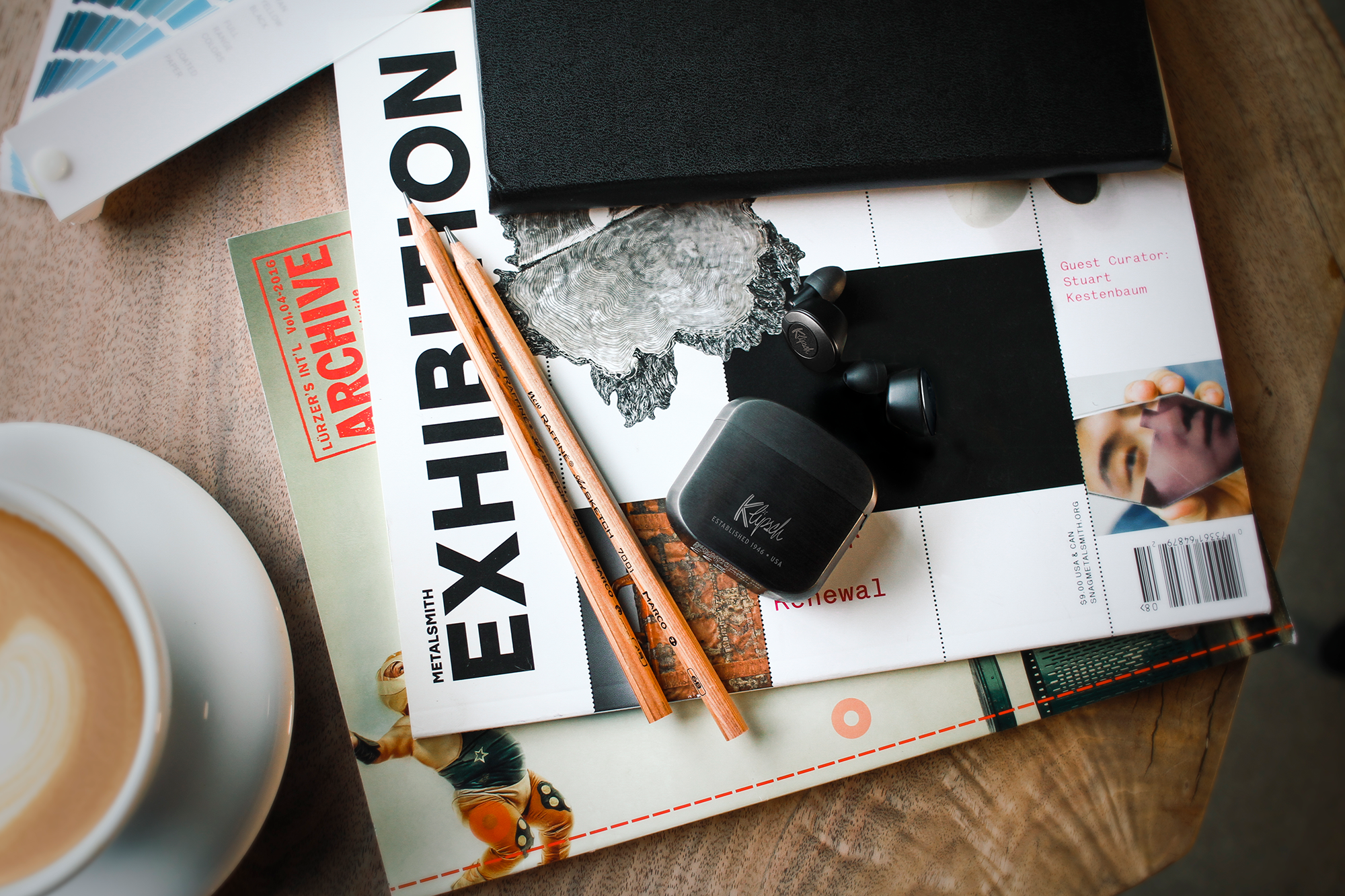 Lifestyle Category Headphones 1 2000x1333