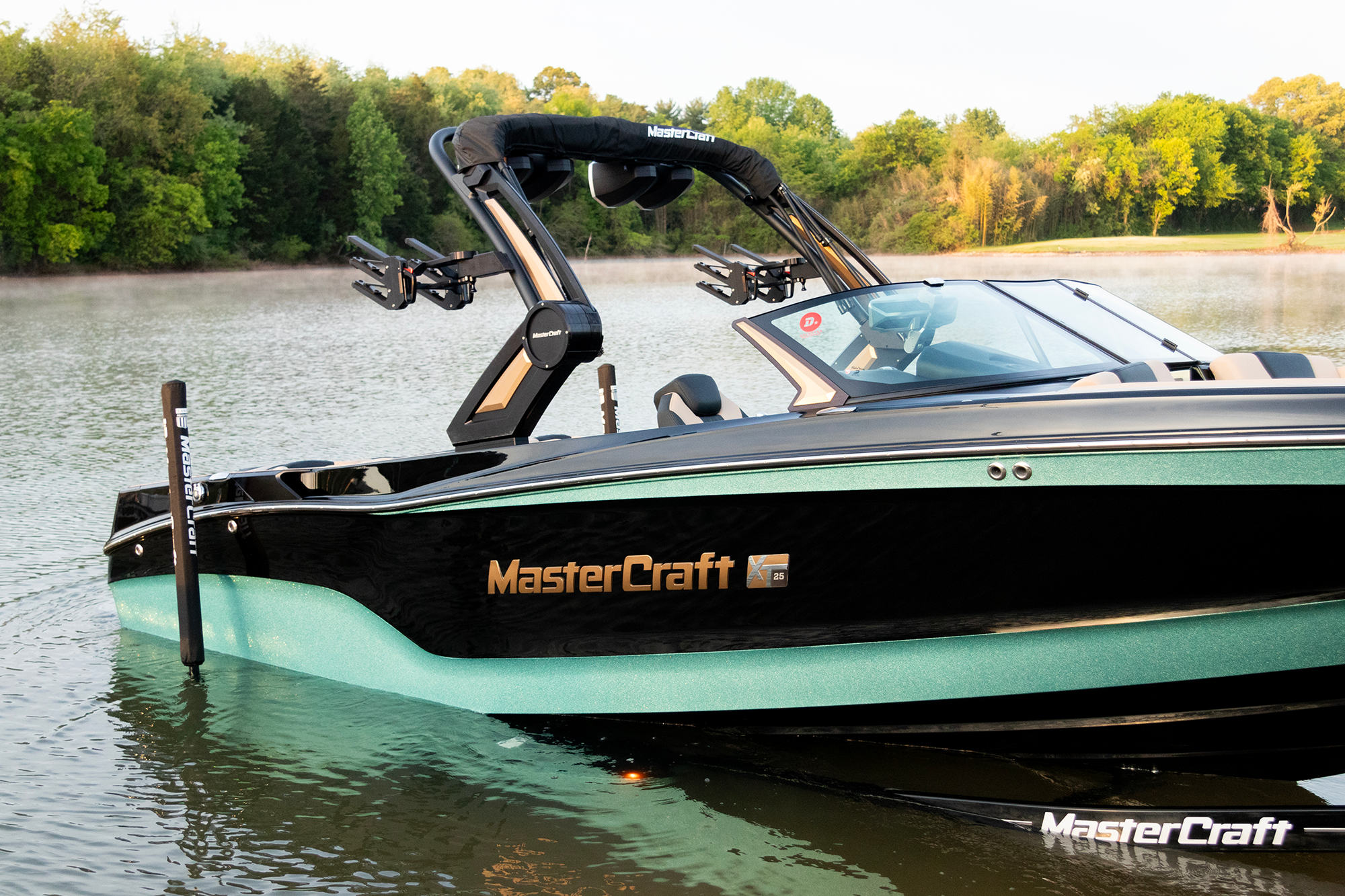 Master Craft boat in water 2000x1333