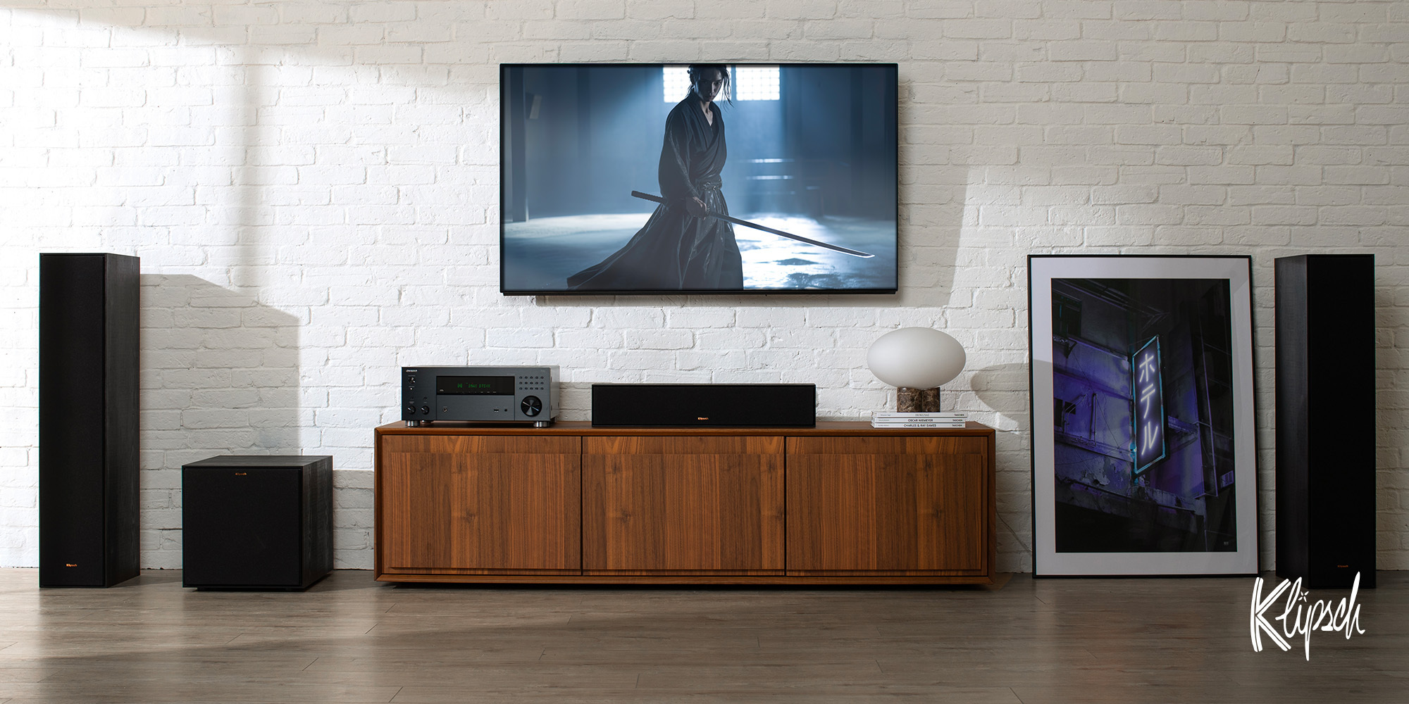 Onkyo TX RZ30 with Klipsch System and Samurai Film md res 2000x1000