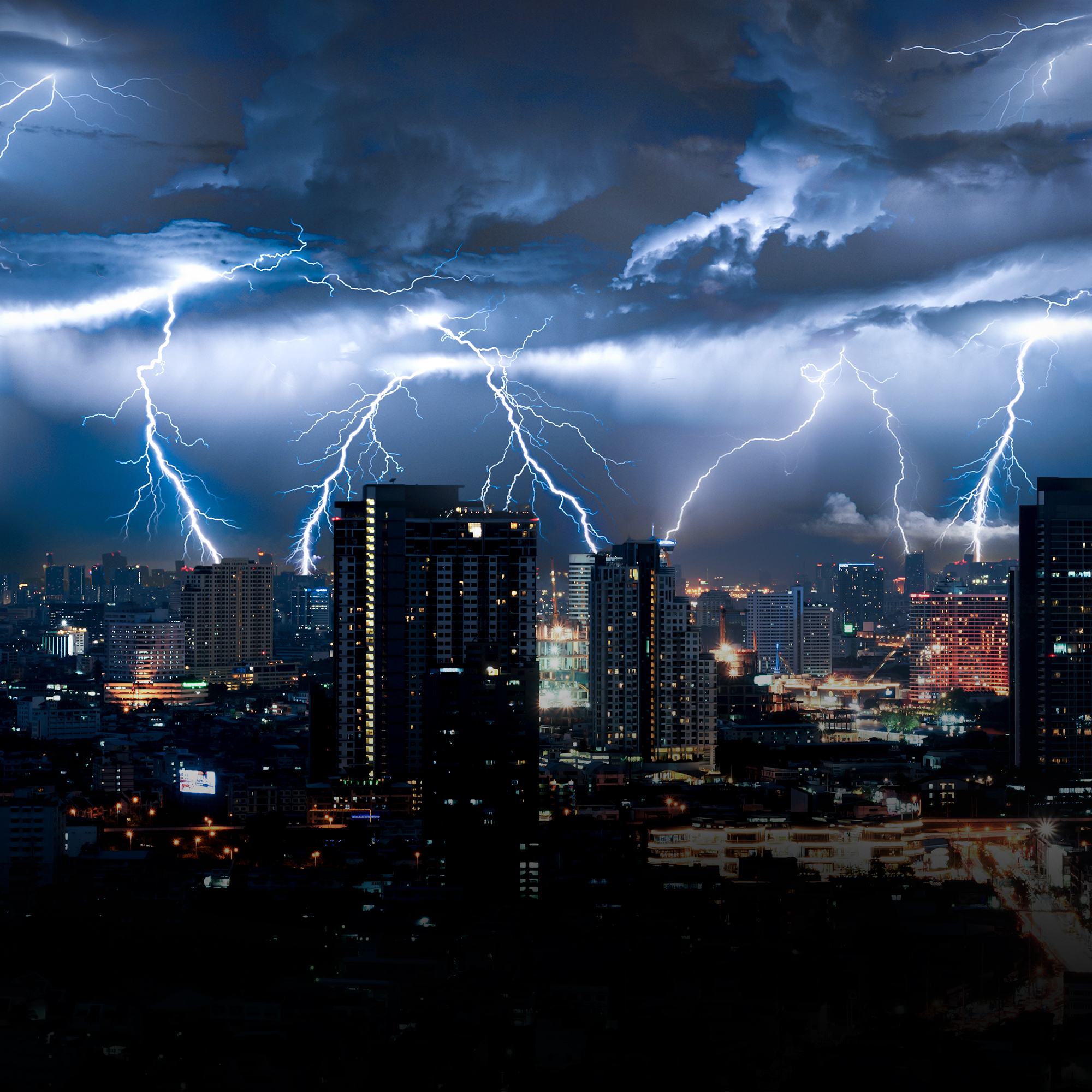 Onkyo TX SR3100 powering an immersive thunderstorm experience 2000x2000