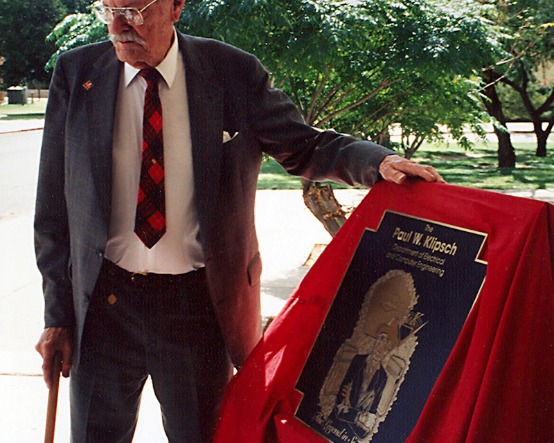 PWK Hall of Famer v02 1125x1125
