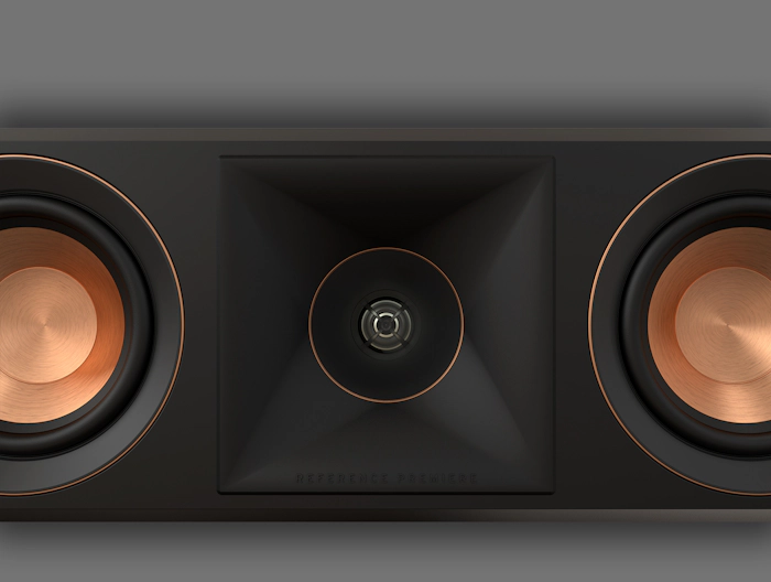 RP 404 C II Close up of horn with copper woofers at the side on a grey background