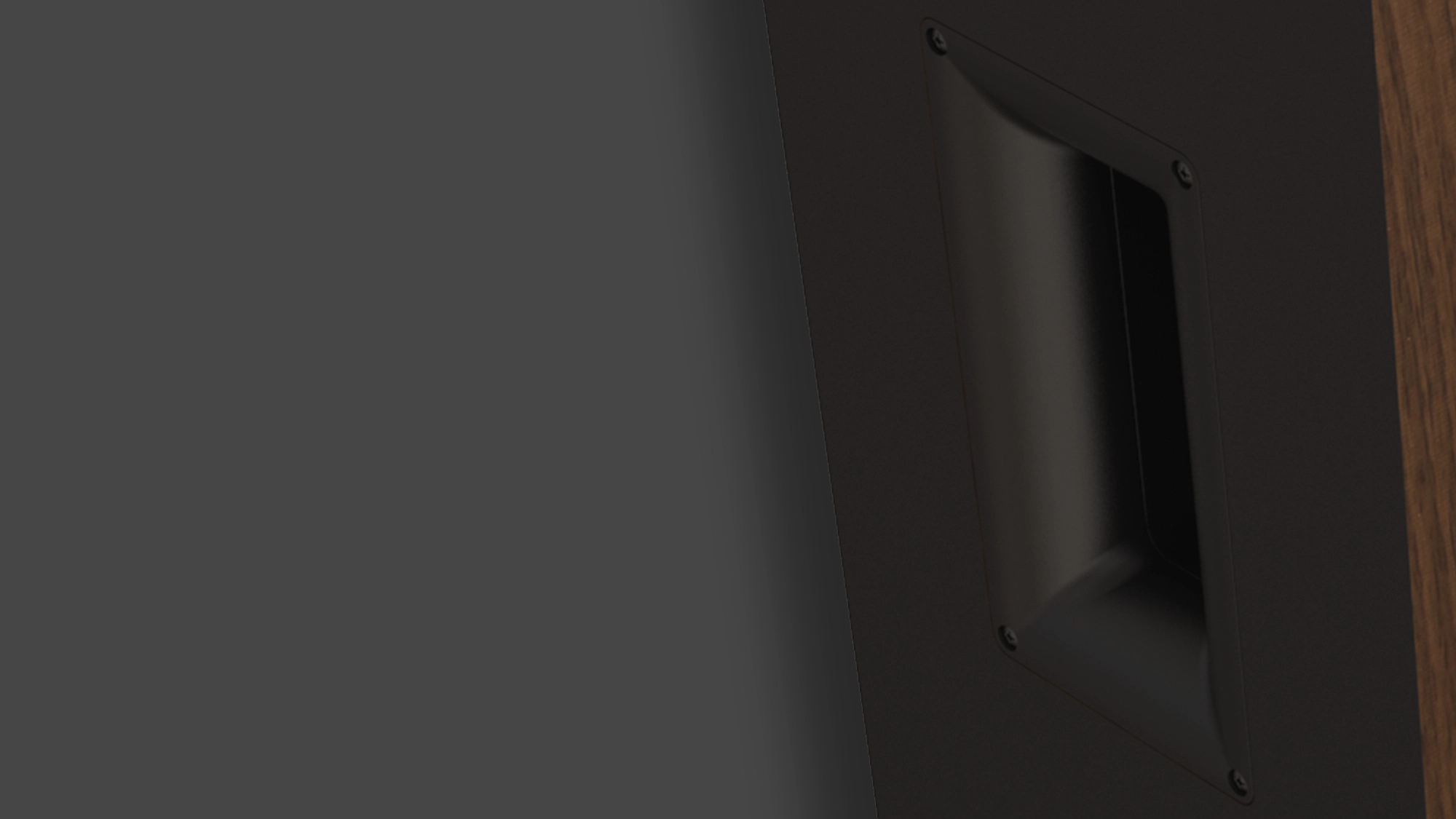 RP 5000 F II closeup of rear tractrix port