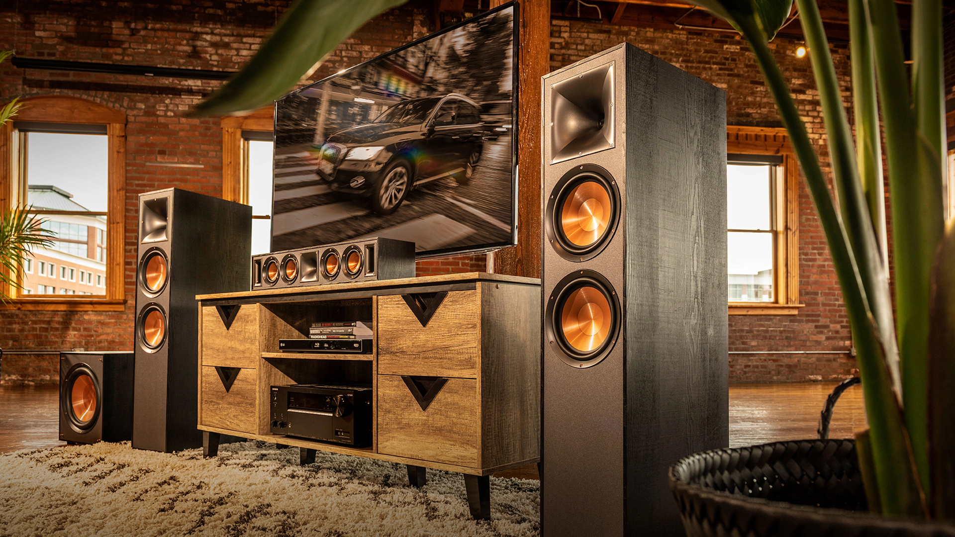 Reference 2018 Floorstanding Cabinet