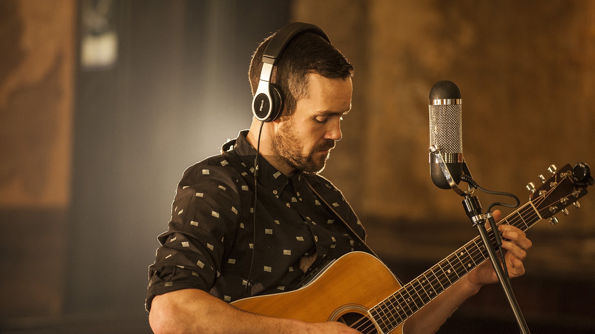 Reference On Ear BK 7 2001x1125