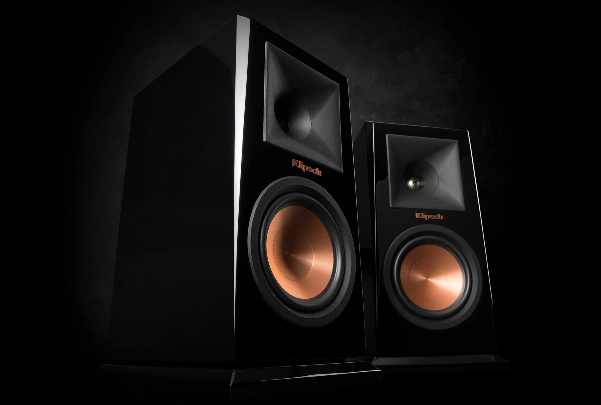 Reference Premiere Piano Black Lifestyle 2 C