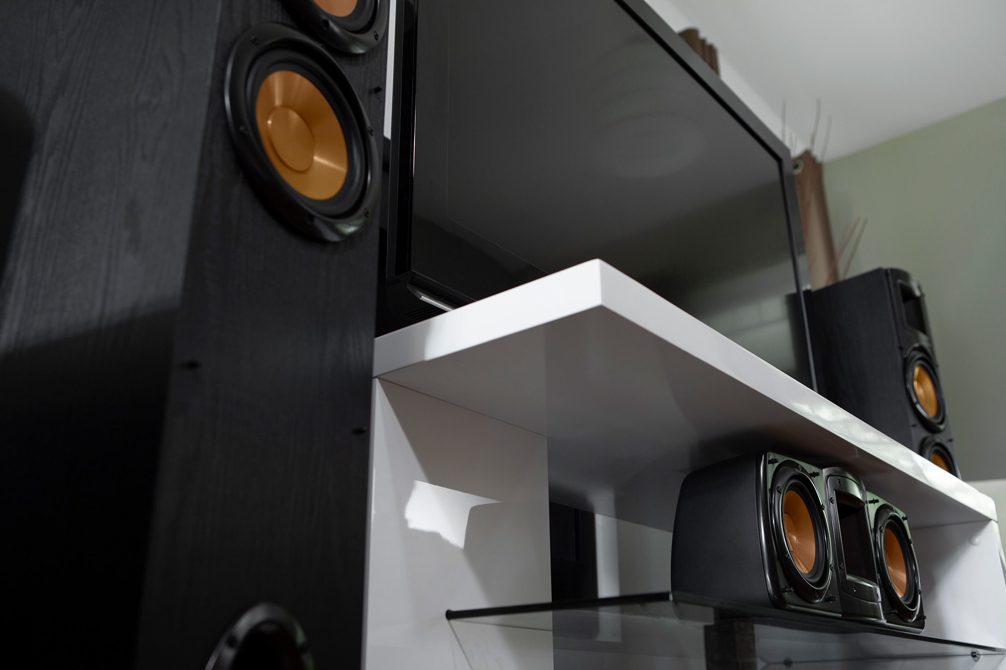 Synergy Black Label floorstanding speakers