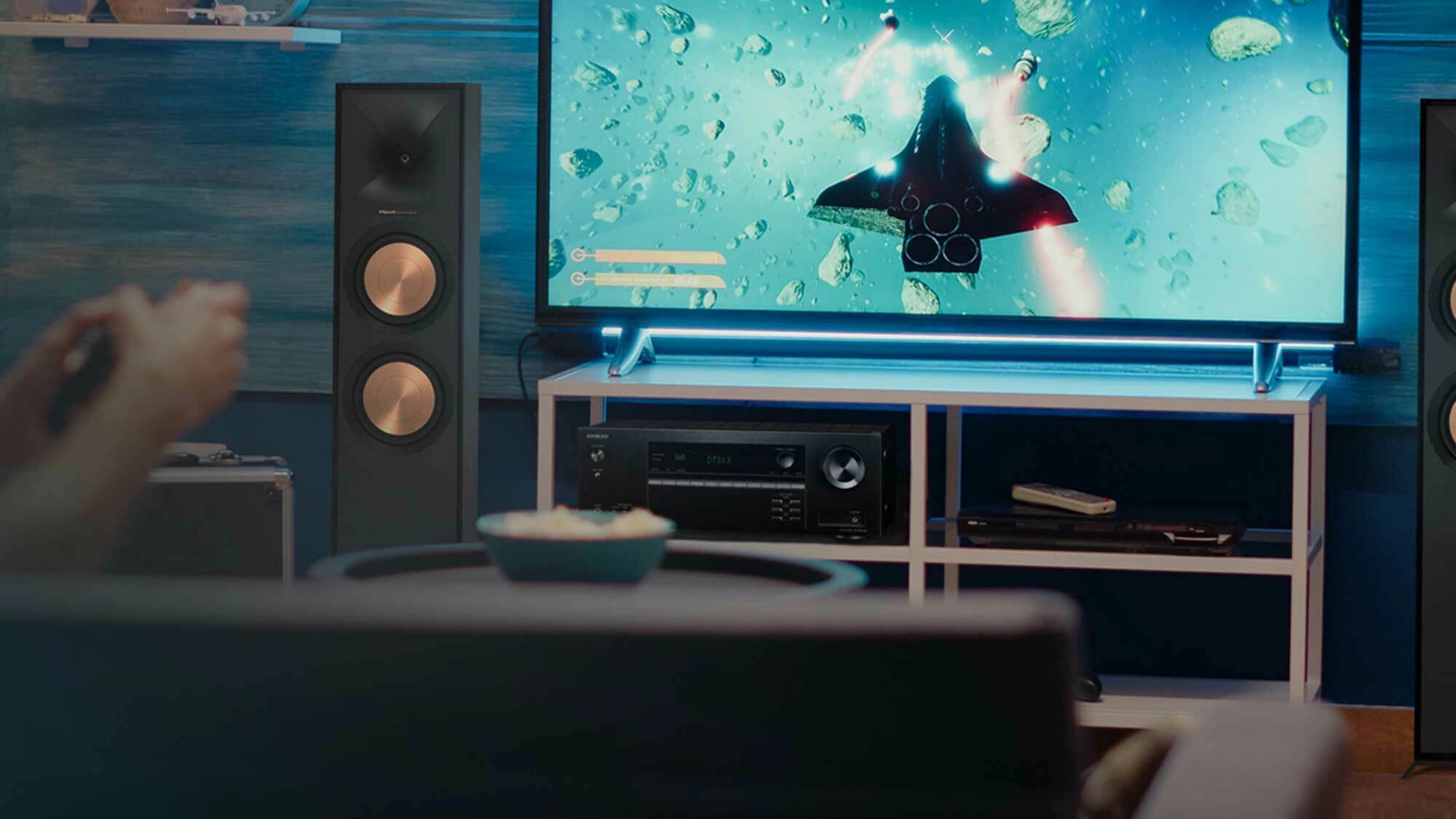 TX NR5100 Lifestyle MOBILE 2022 09 26 210626 tkem