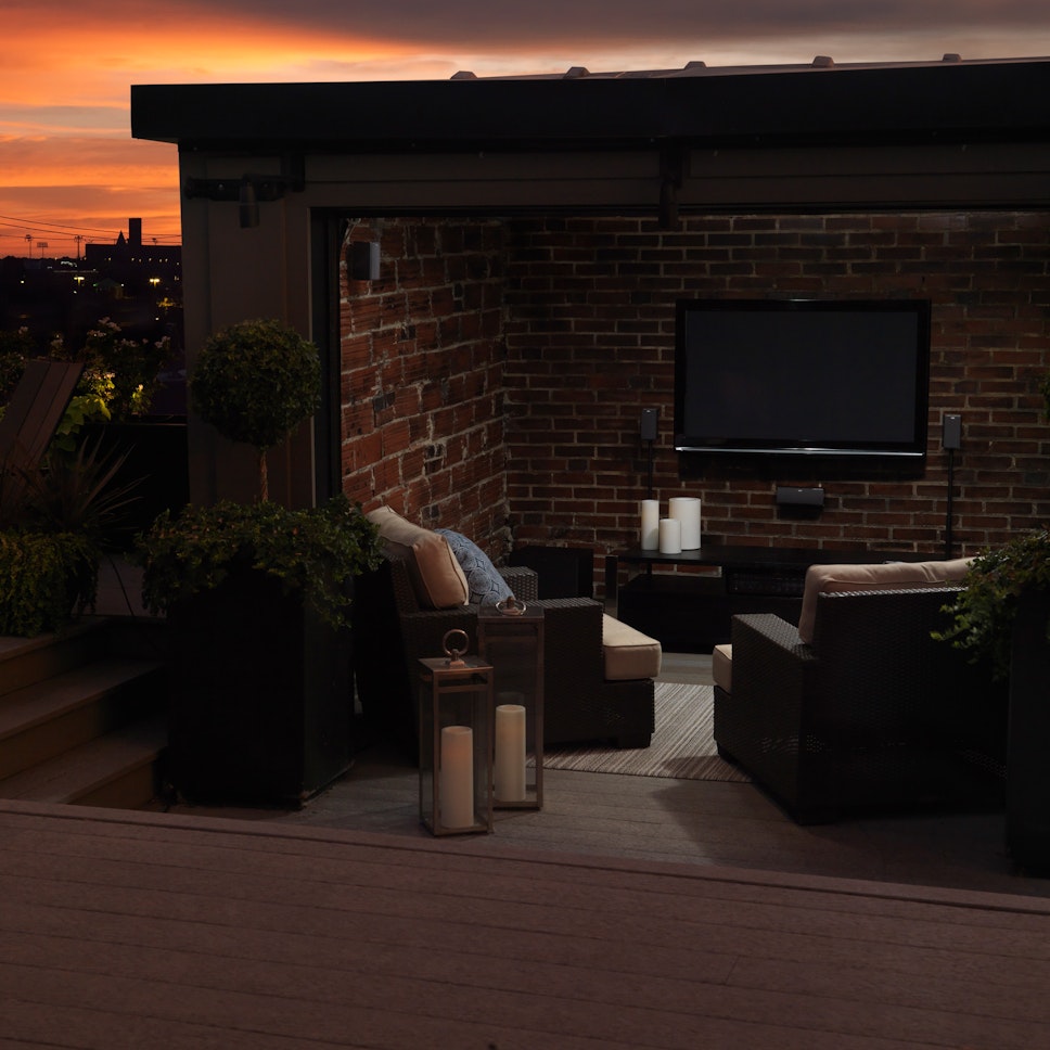 HD home theater 600 with sunset