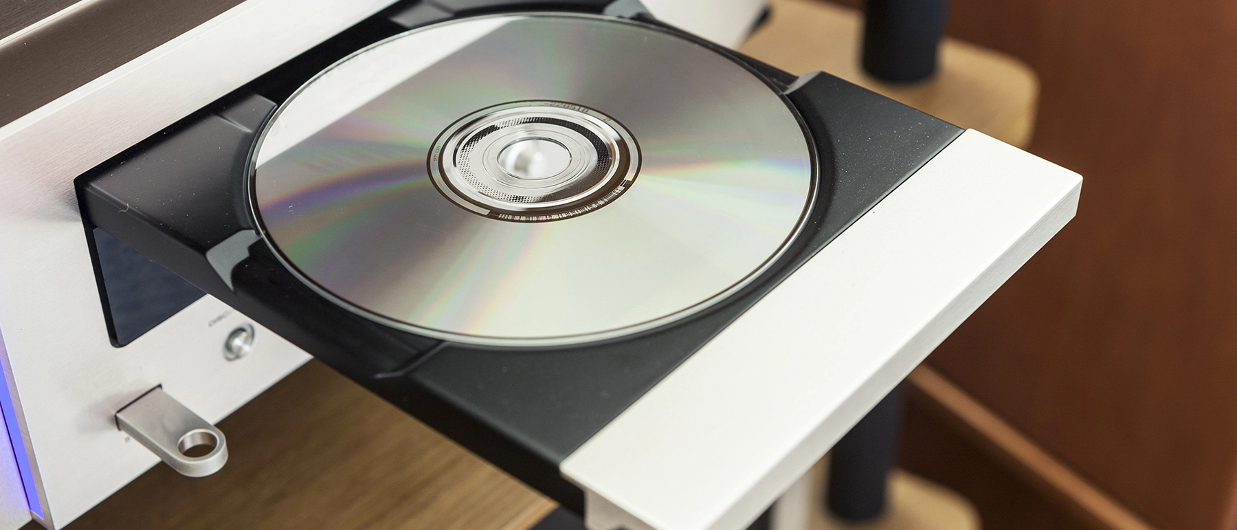 Analog vs Digital Media: Which is Better?