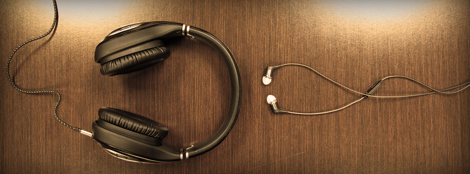 Comparing In-Ear vs Over-Ear Headphones