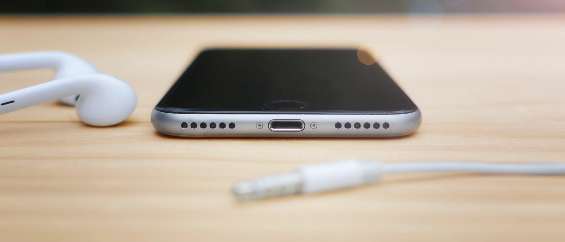 How Do Wireless Earbuds Work?