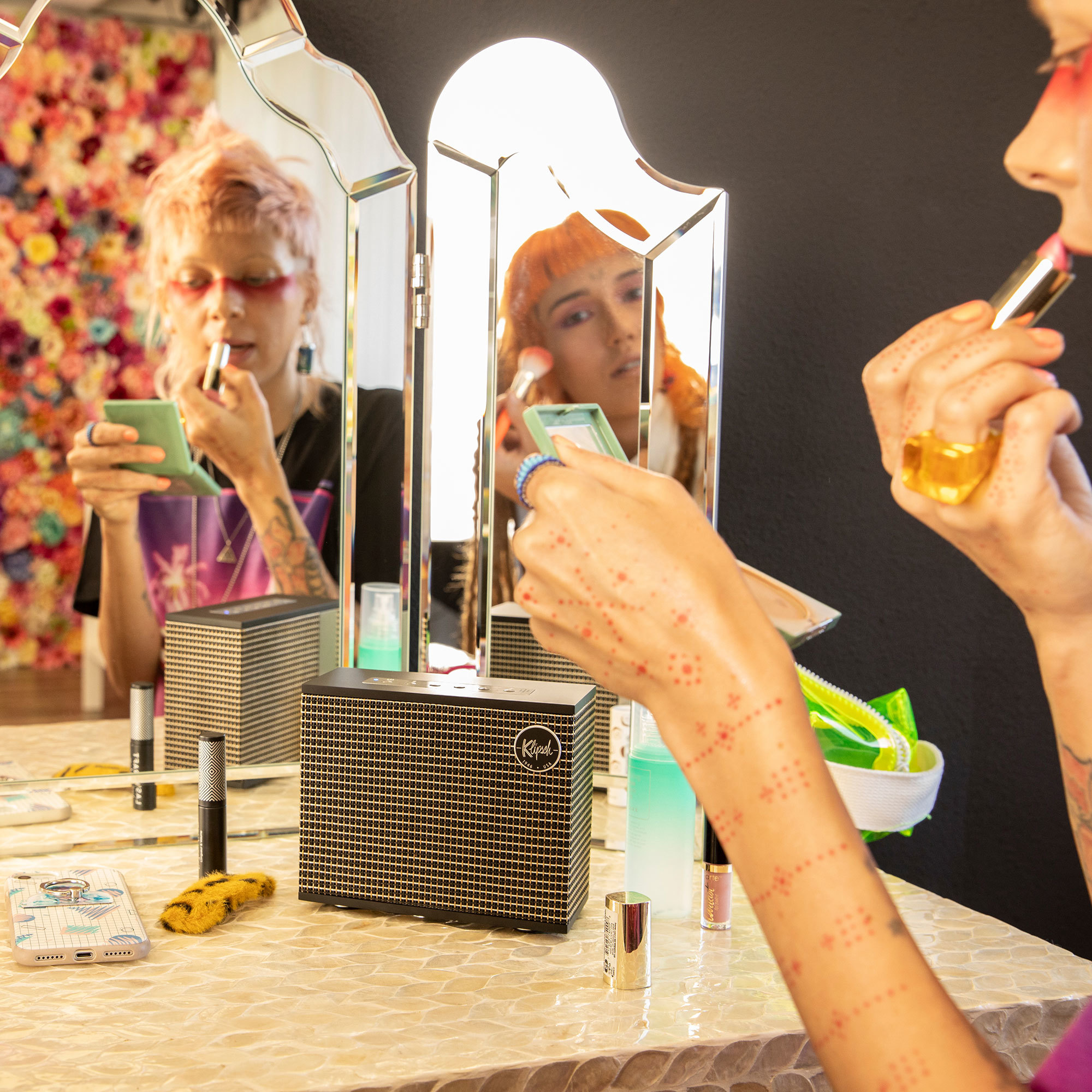 Klipsch Heritage Groove Lifestyle 73