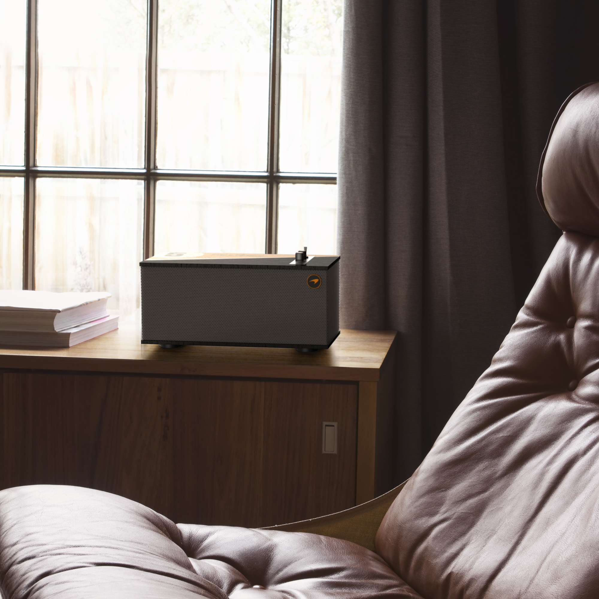 One II Mc Laren Edition Beside Leather Chair