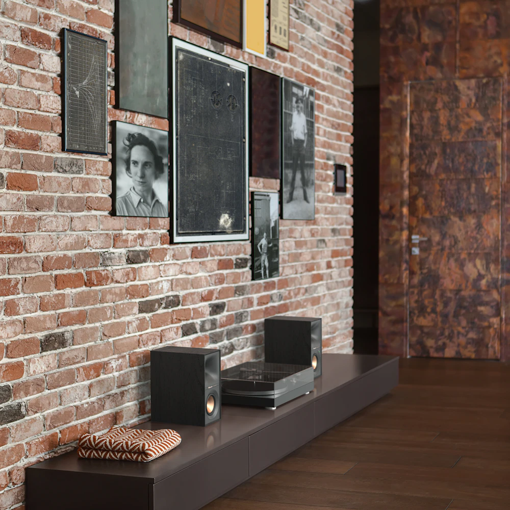 R 40 PM in Industrial Loft Listening Room 2000x2000