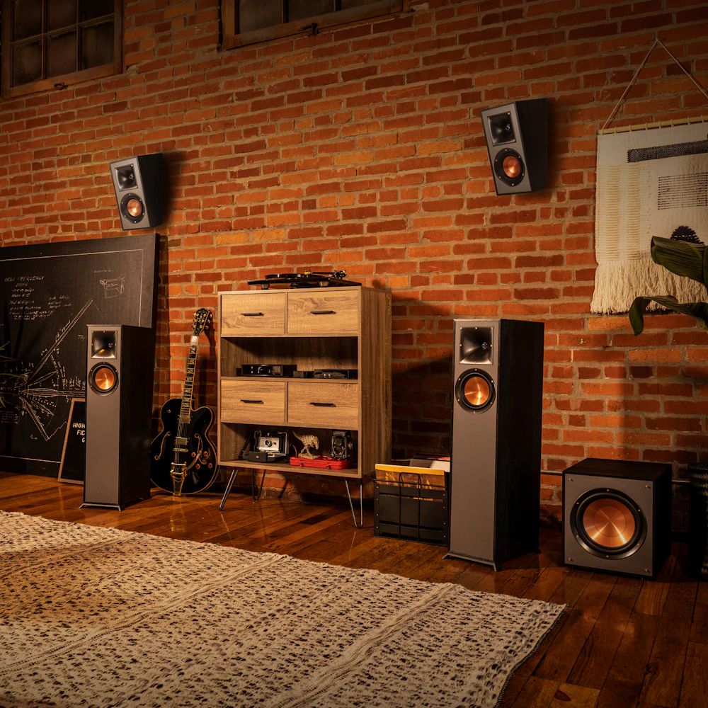 R 41 SA Surround 2 Square
