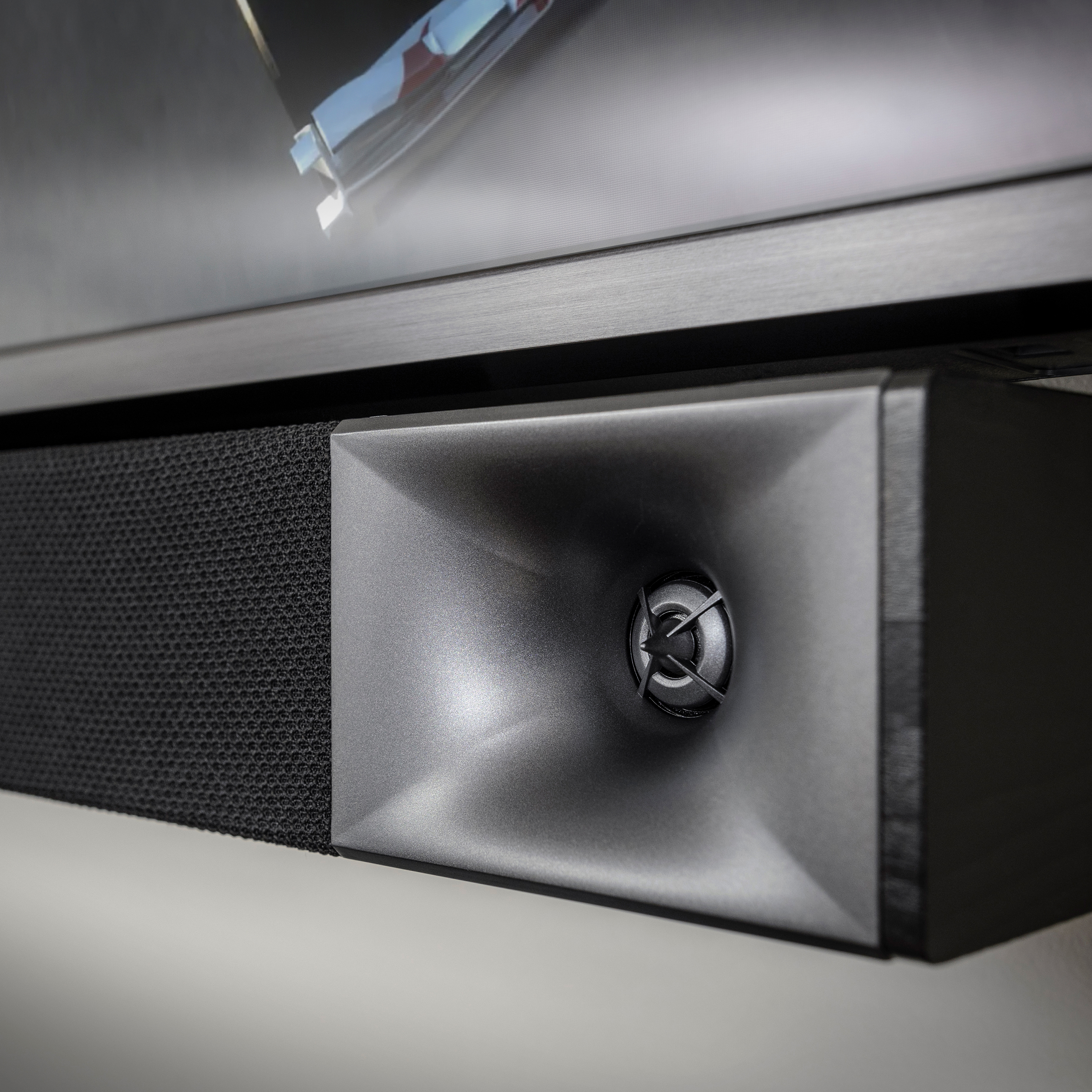 SQUARE Klipsch Bar48 Lifestyle 31