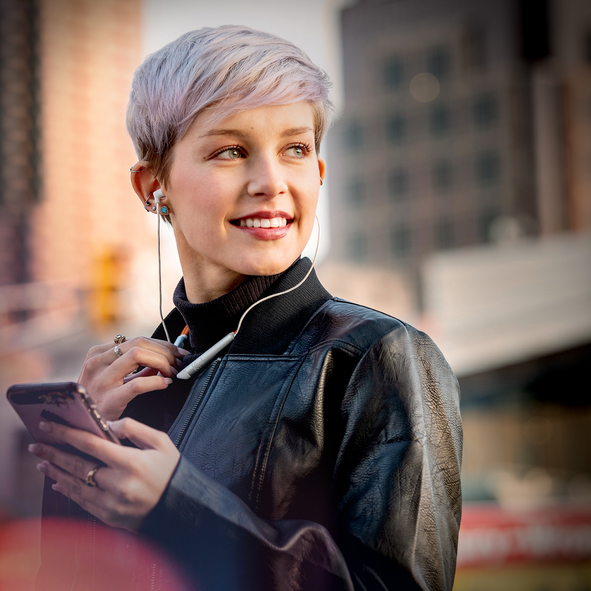 T5 Neckband Carousal Image 3 v01