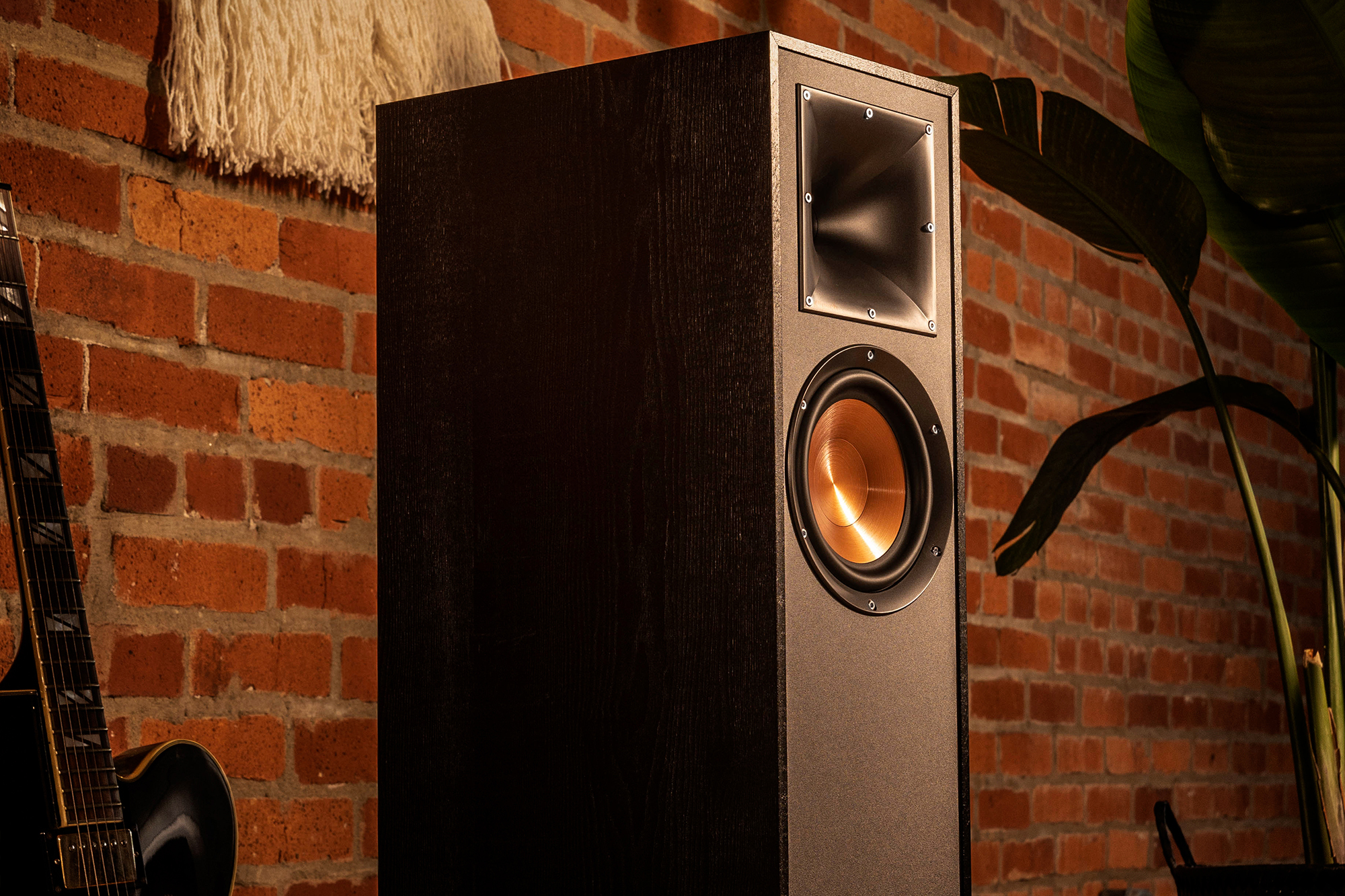 R610F Floorstanding Speaker Klipsch